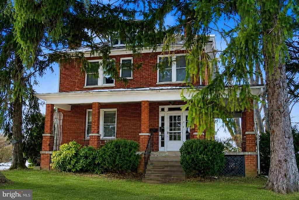 715 Valley View Avenue Sw, Leesburg, VA 20175 Main Photo
