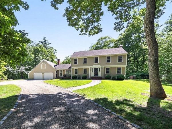 17 Woods Rd, Norwell, MA 02061