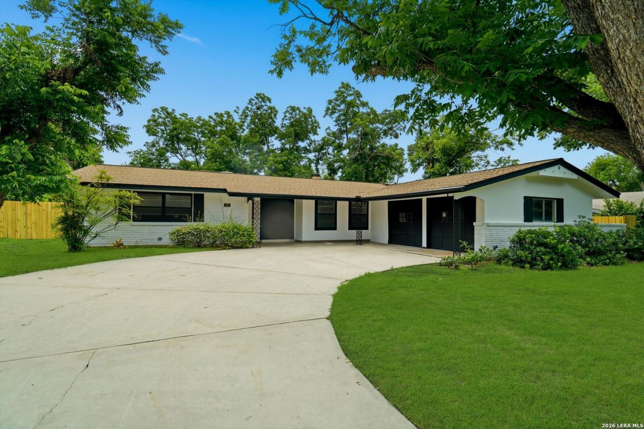 742 Winfield Cir, Windcrest, TX 78239 Main Photo