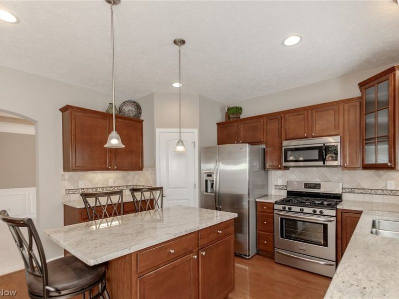 8375 Raleigh Place, Concord Township, OH 44077 Photo 14