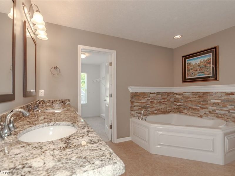 8375 Raleigh Place, Concord Township, OH 44077 Photo 33