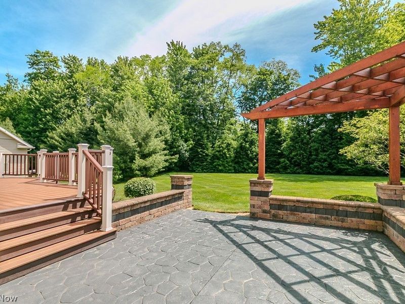 8375 Raleigh Place, Concord Township, OH 44077 Photo 7