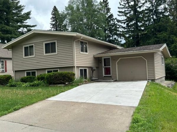 316 NE 8th Street , Grand Rapids, MN 55744