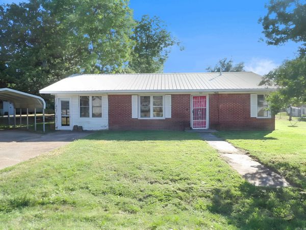 504 Holmes Street , Bay, AR 72411