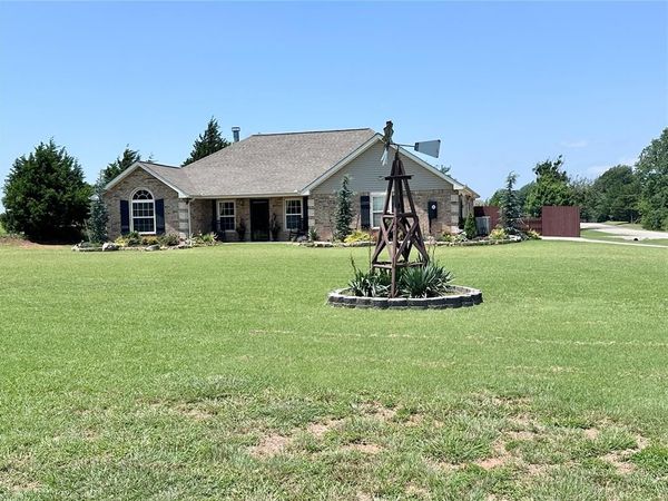 9677 Fawn Trail, Shawnee, OK 74804