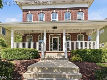 1713 Town Commons Drive, Howell, MI 48855