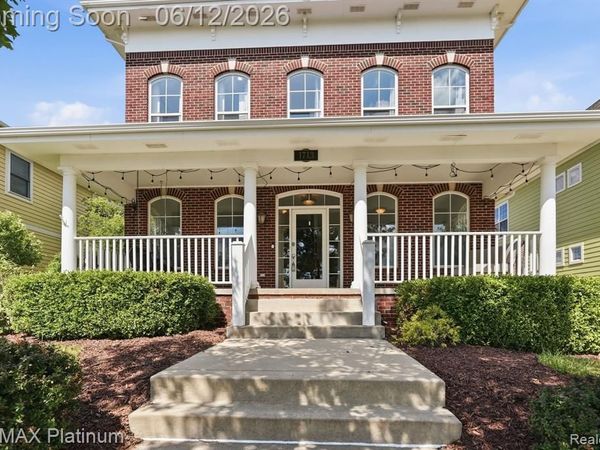 1713 Town Commons Drive, Howell, MI 48855