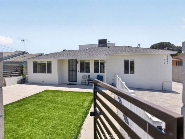 11840 Arminta Street, North Hollywood, CA 91605