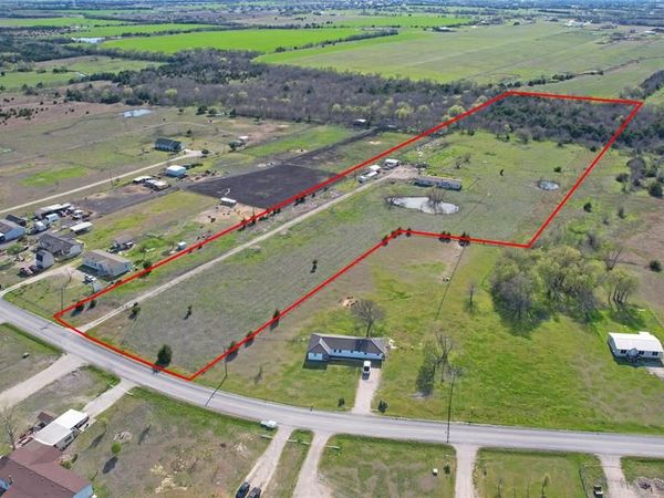 1528 County Rd 697, Farmersville, TX 75442