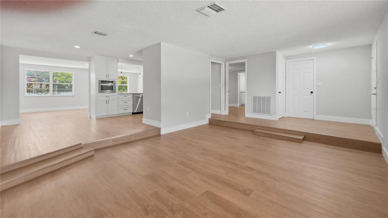 6250 Flag Drive, New Port Richey, FL 34653 Photo