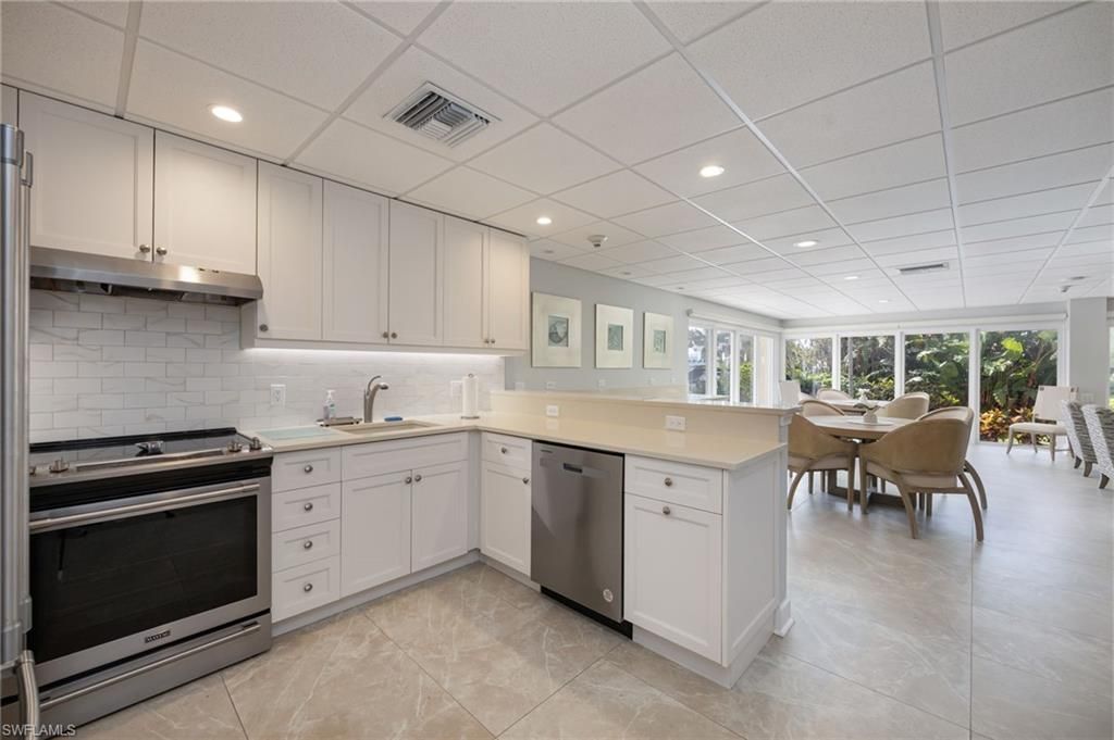 2150 Gulf Shore Blvd N, Unit 411, Naples, FL 34102 Photo