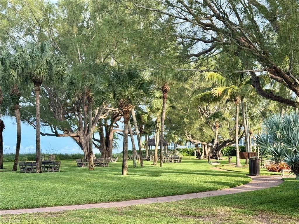 2150 Gulf Shore Blvd N, Unit 411, Naples, FL 34102 Photo