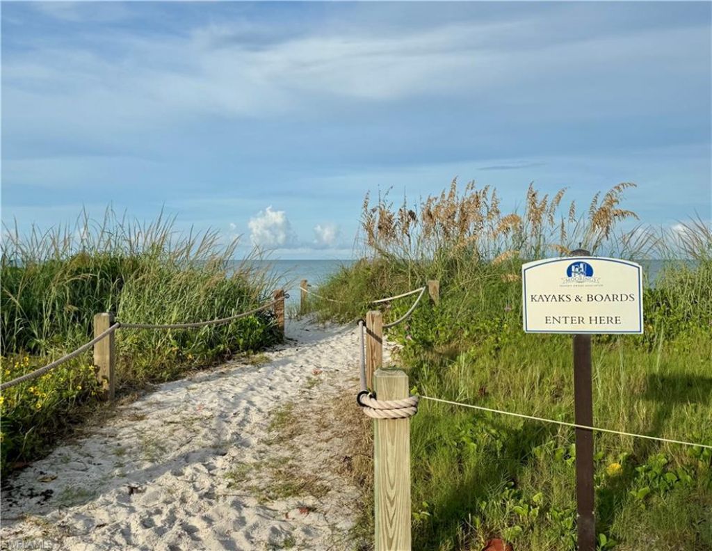 2150 Gulf Shore Blvd N, Unit 411, Naples, FL 34102 Photo