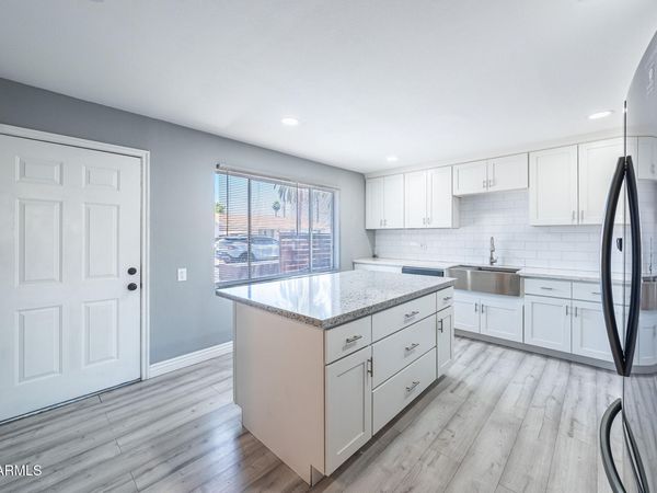 8131 E AMELIA Avenue, Scottsdale, AZ 85251