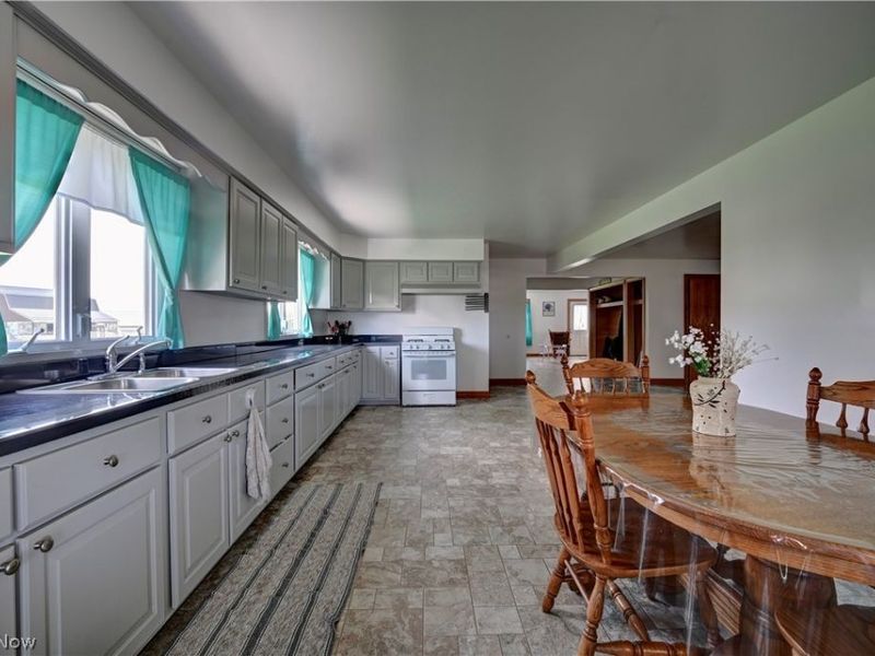 17031 Tavern Road, Middlefield, OH 44062 Photo 24