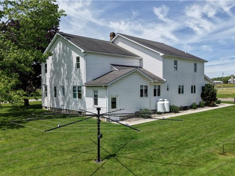 17031 Tavern Road, Middlefield, OH 44062 Photo 3