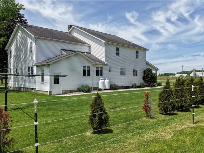 17031 Tavern Road, Middlefield, OH 44062 Photo 4