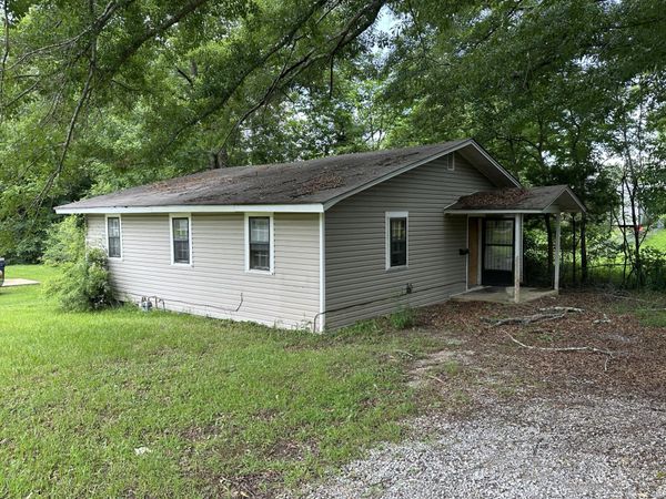 201 Massey St., Booneville, MS 38829