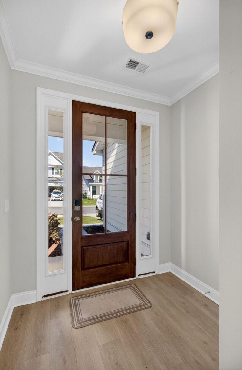 490 Eagleview Drive Photo 4