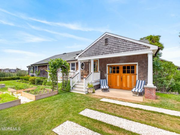 20 Bayonne Avenue, Monmouth Beach, NJ 07750