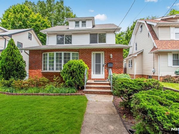 489 Maple Avenue, TEANECK, NJ 07666