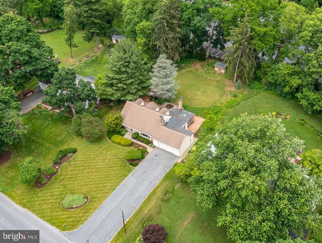 1429 SUNSET DRIVE, LANCASTER, PA 17601
