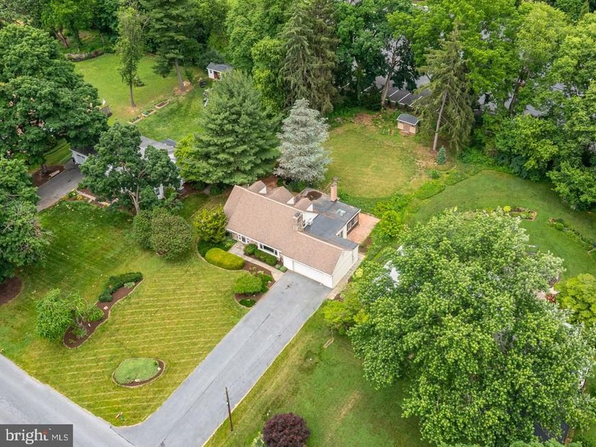 1429 Sunset Drive, Lancaster, PA 17601 Main Photo