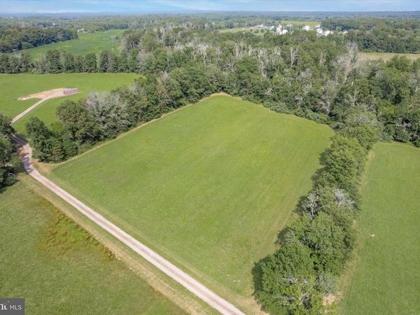 35 BARBERTOWN POINT BREEZE ROAD , FRENCHTOWN, NJ 08825