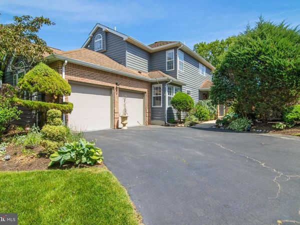 19 FAIRWAY BOULEVARD , MONROE TOWNSHIP, NJ 08831