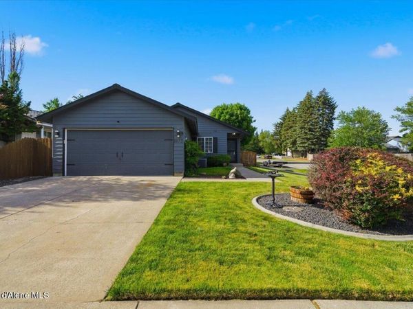 1073 W Kyler AVE , Hayden, ID 83835