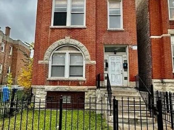 1124 S Sacramento Boulevard , Chicago, IL 60612