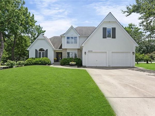 4232 SE Furlong Drive, Lee's Summit, MO 64082
