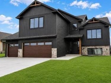 348 Highlands Avenue, Zumbrota, MN 55992