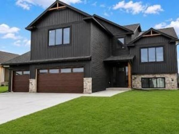 348 Highlands Avenue , Zumbrota, MN 55992