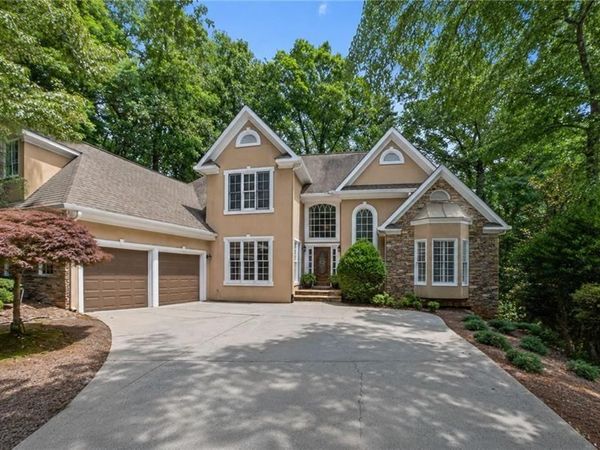1605 Amberwood Court, Woodstock, GA 30189