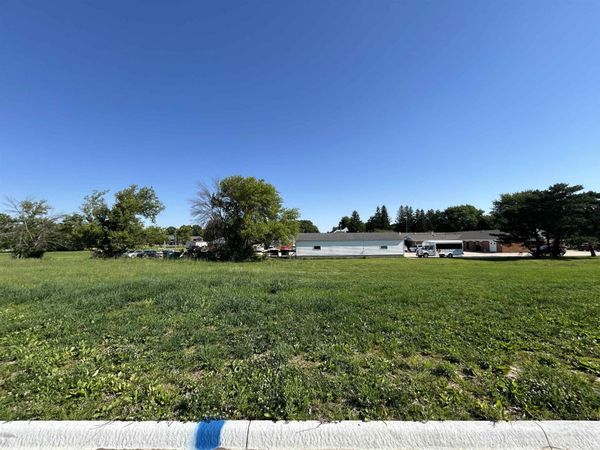 104 Maverick Lane, Riceville, IA 50466