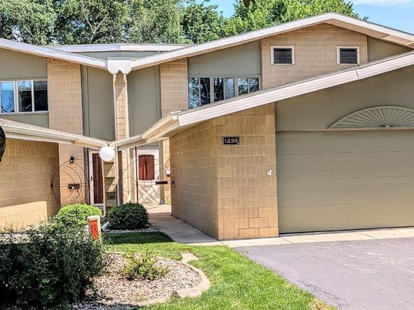 1235 W NICOLET CERCLE, Appleton, WI 54914