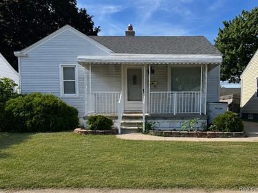 691 E Mapledale Avenue, Hazel Park, MI 48030