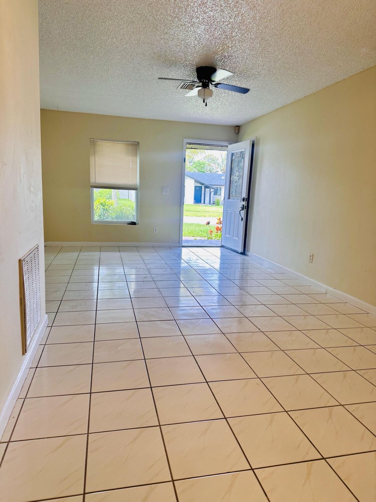 6245 Saxon Boulevard, West Palm Beach, FL 33417 Photo