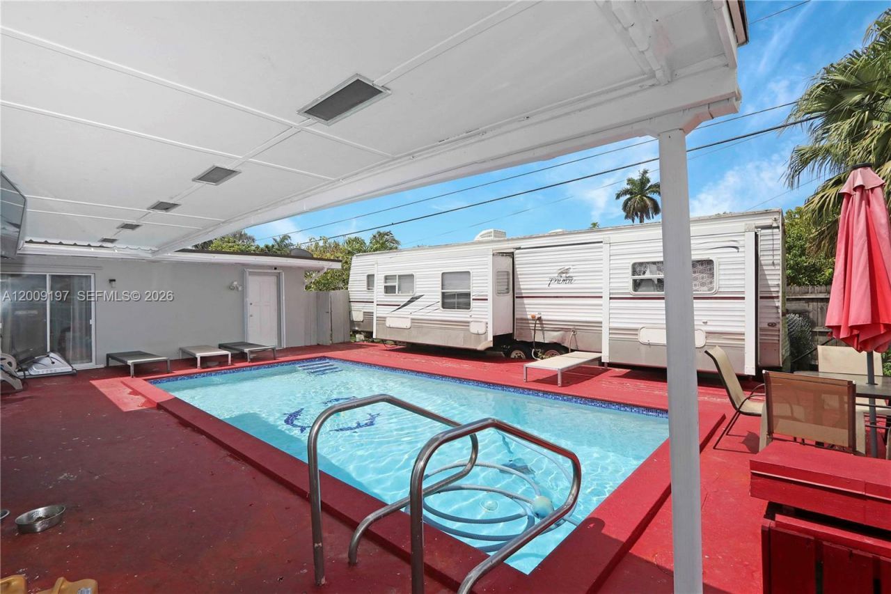 1762 NW 8th Ave , Homestead, FL 33030 Photo