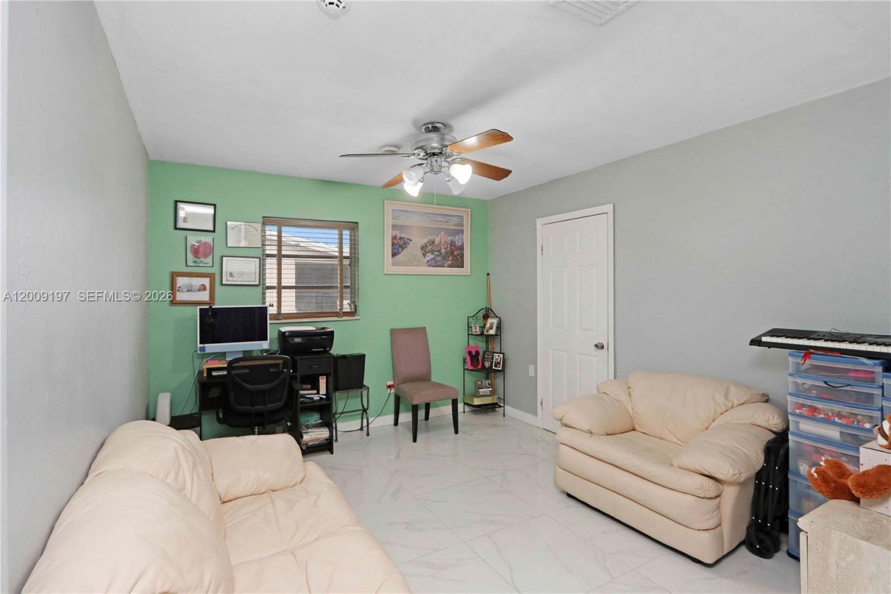 1762 NW 8th Ave, Homestead, FL 33030 Photo