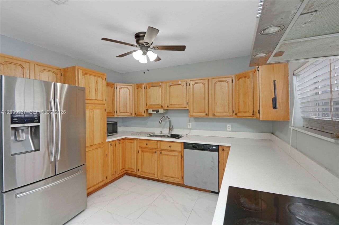 1762 NW 8th Ave, Homestead, FL 33030 Photo