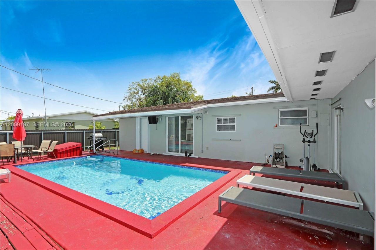 1762 NW 8th Ave, Homestead, FL 33030 Photo