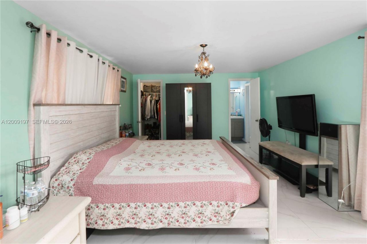 1762 NW 8th Ave, Homestead, FL 33030 Photo