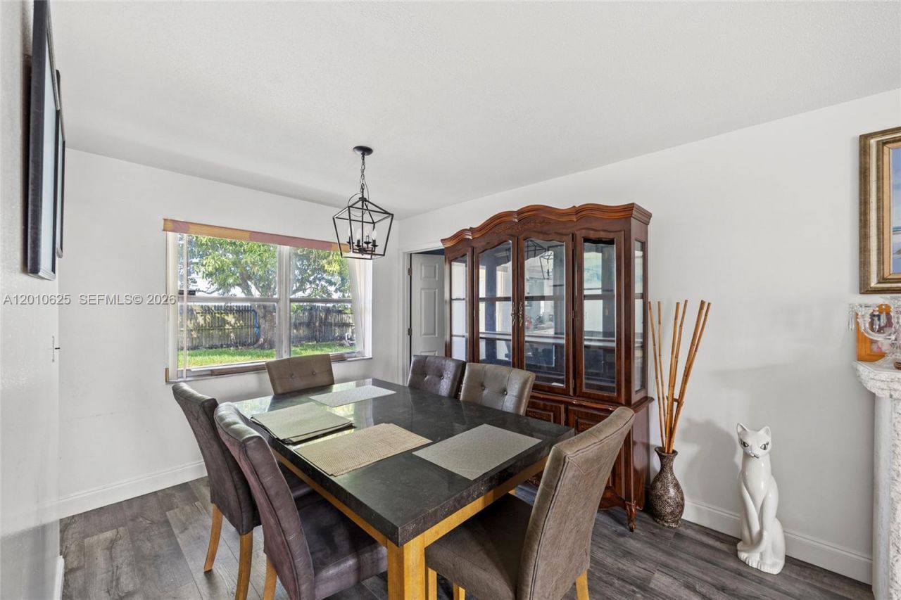 1831 Hiltonia Cir , West Palm Beach, FL 33407 Photo