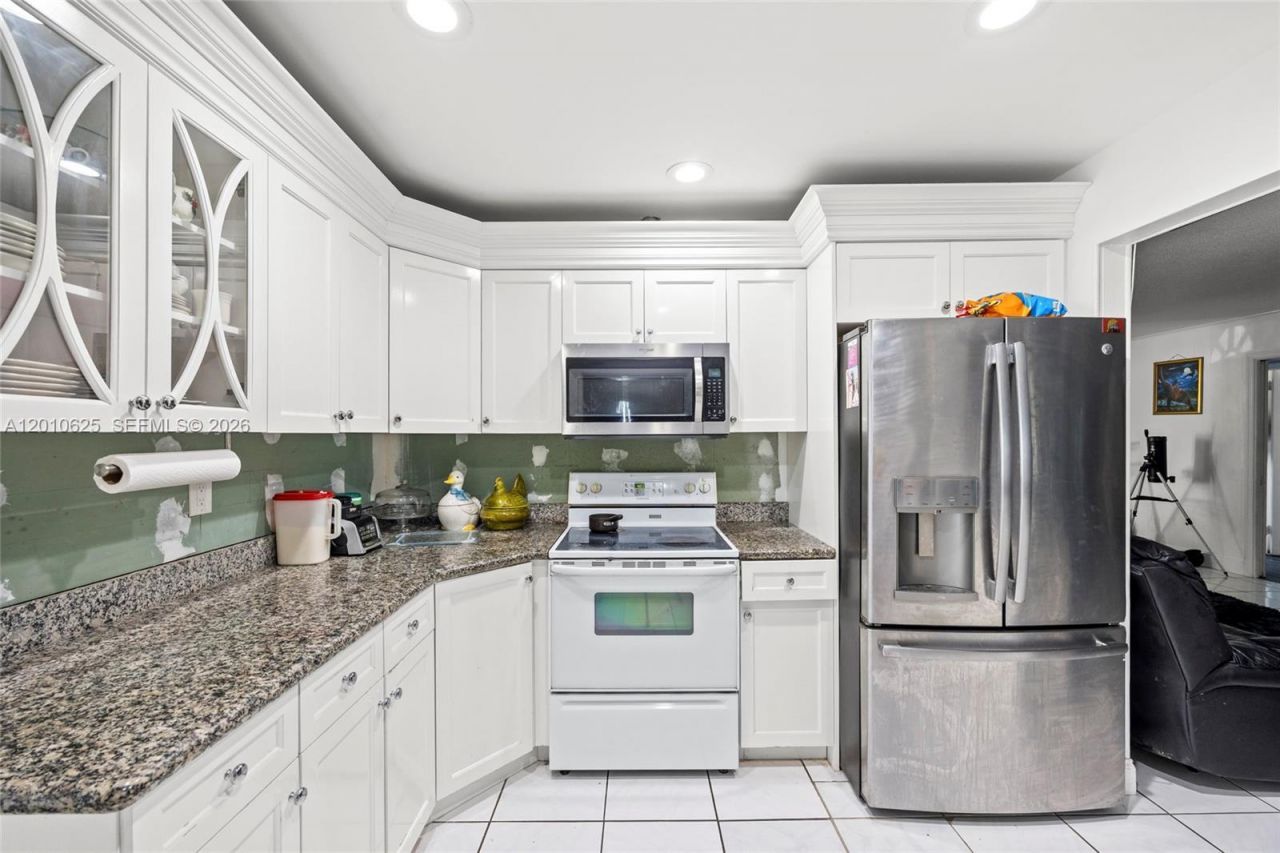 1831 Hiltonia Cir , West Palm Beach, FL 33407 Photo