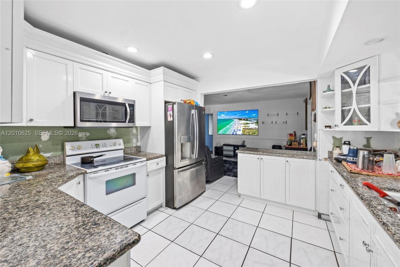1831 Hiltonia Cir , West Palm Beach, FL 33407 Photo