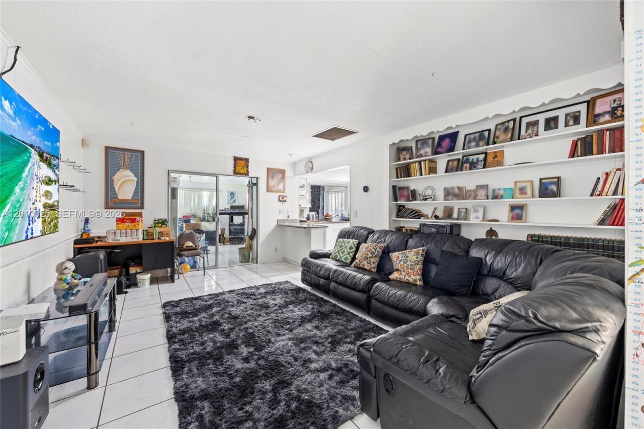 1831 Hiltonia Cir , West Palm Beach, FL 33407 Photo