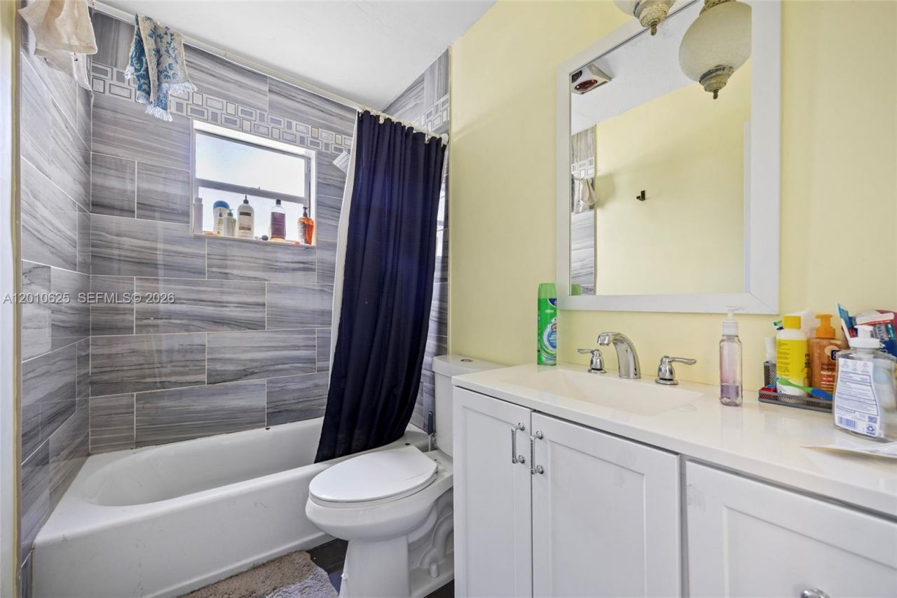 1831 Hiltonia Cir , West Palm Beach, FL 33407 Photo