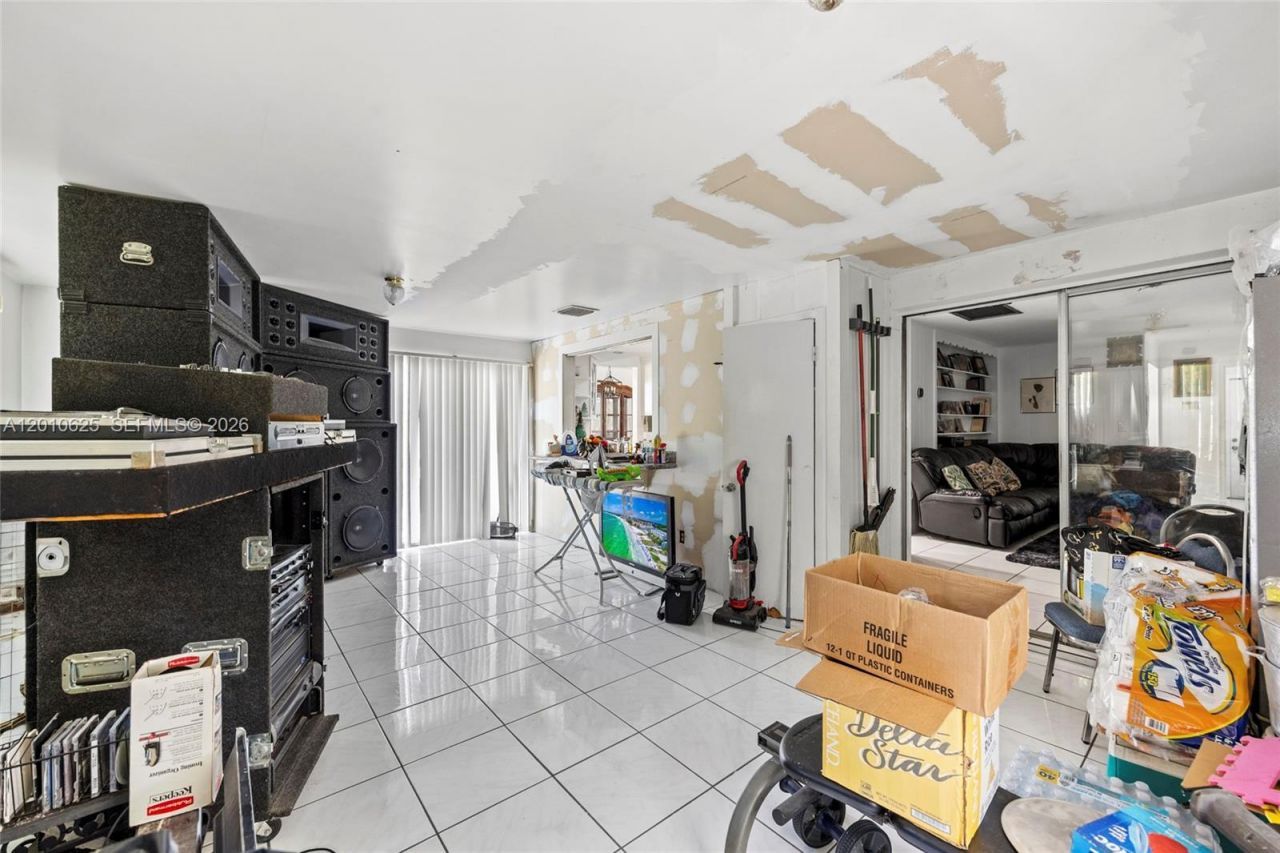 1831 Hiltonia Cir , West Palm Beach, FL 33407 Photo